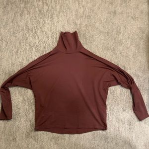 Lululemon turtle neck women’s medium